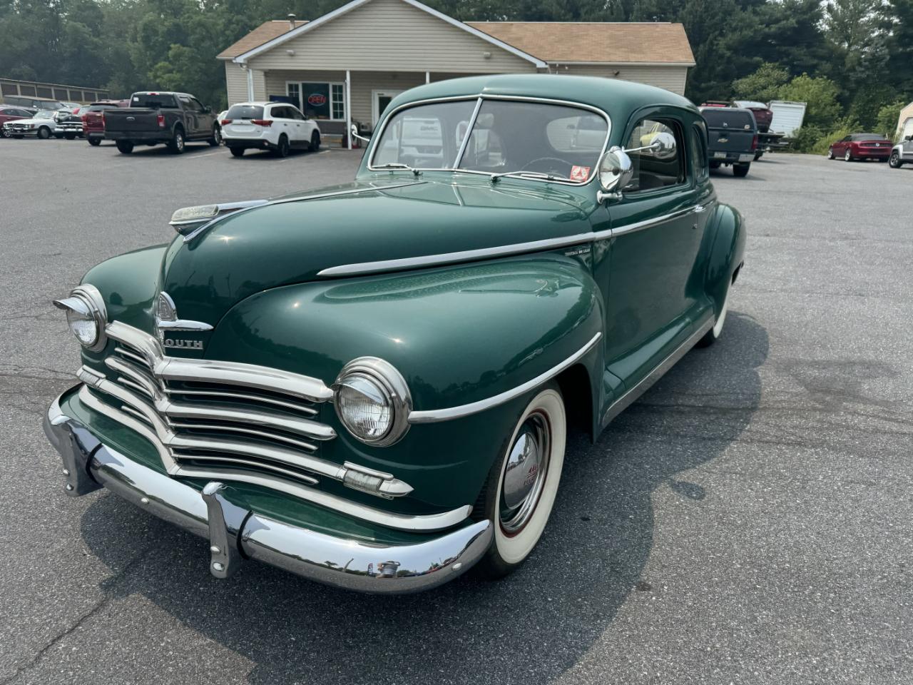 Plymouth Deluxe  1948