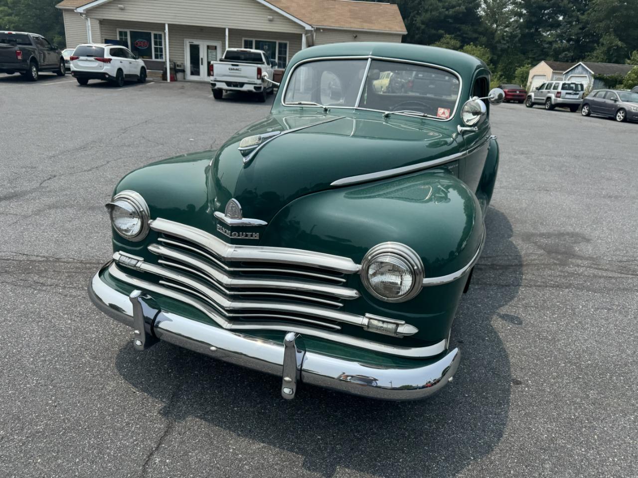 Plymouth Deluxe  1948