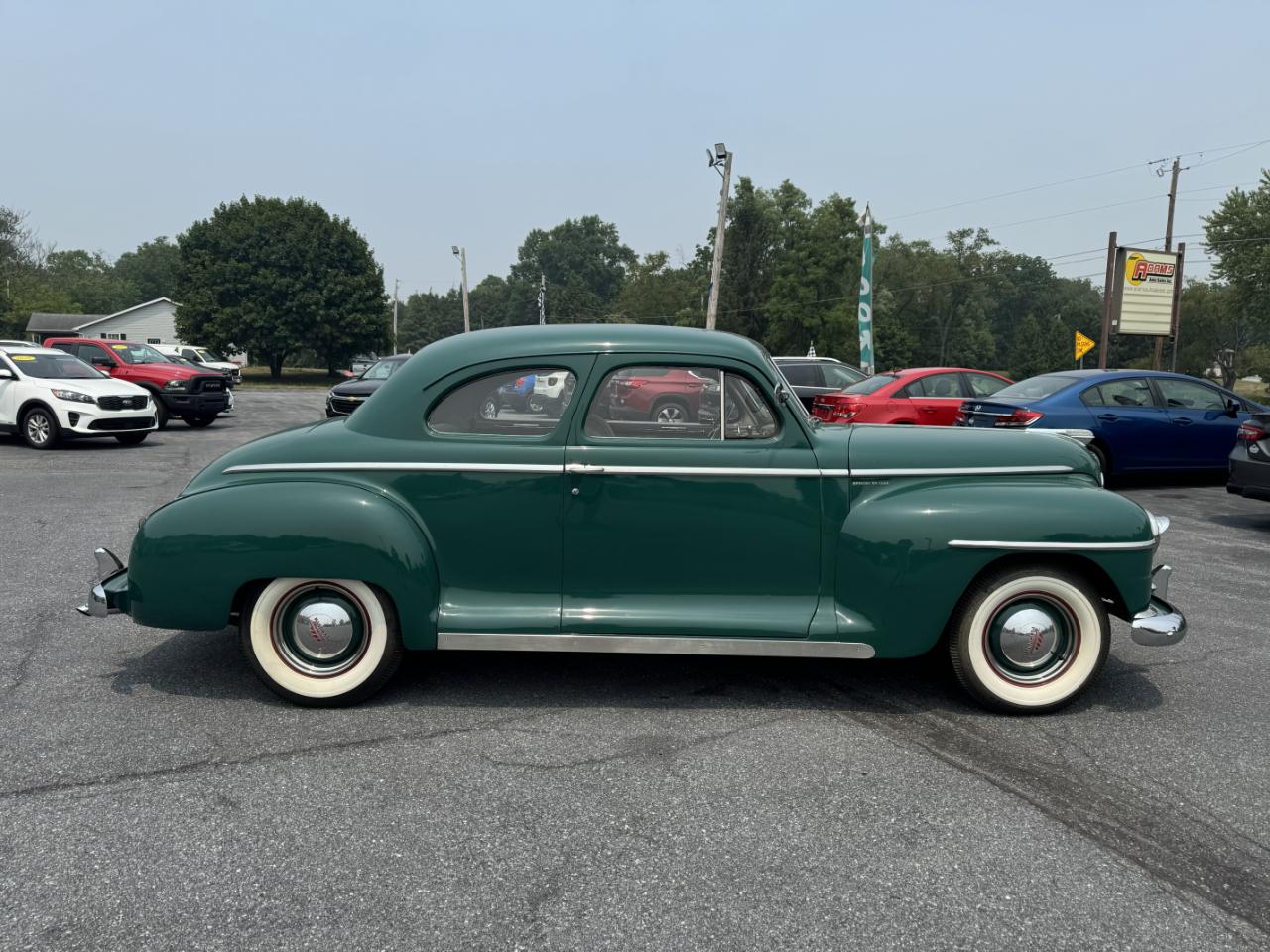 Plymouth Deluxe  1948