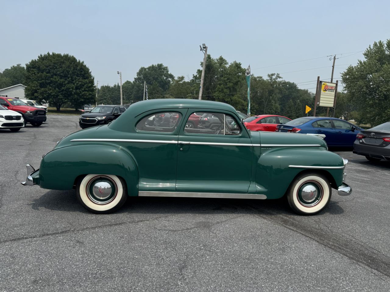 Plymouth Deluxe  1948