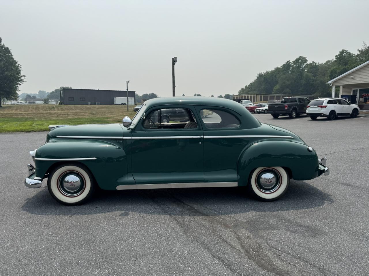 Plymouth Deluxe  1948