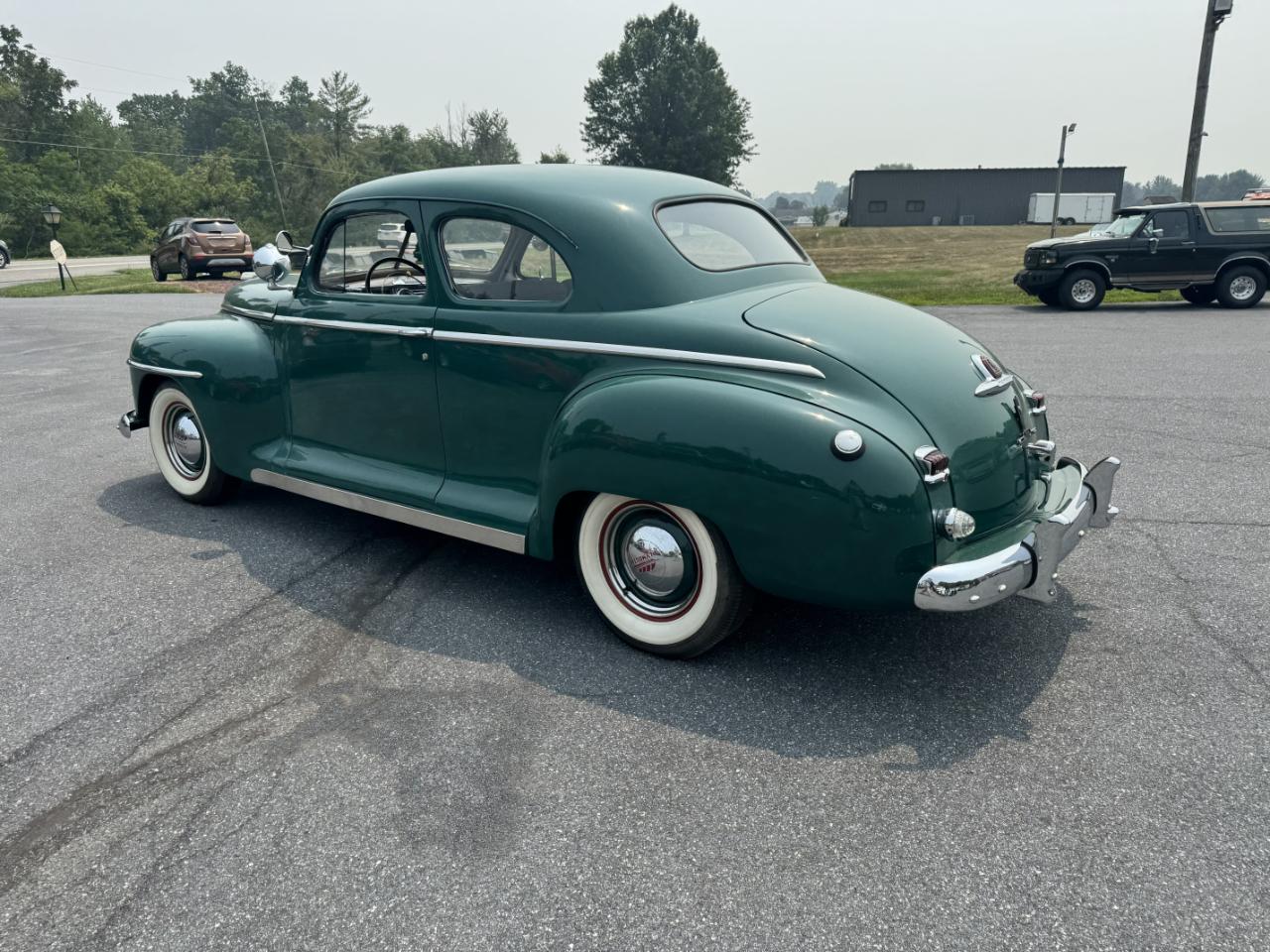 Plymouth Deluxe  1948