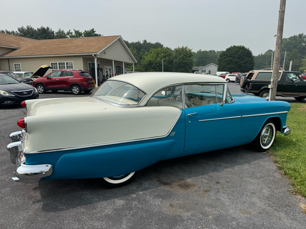Oldsmobile 88  1954