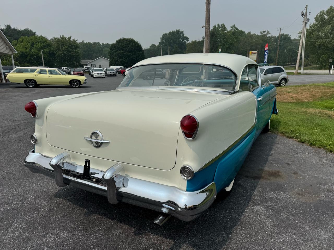 Oldsmobile 88  1954
