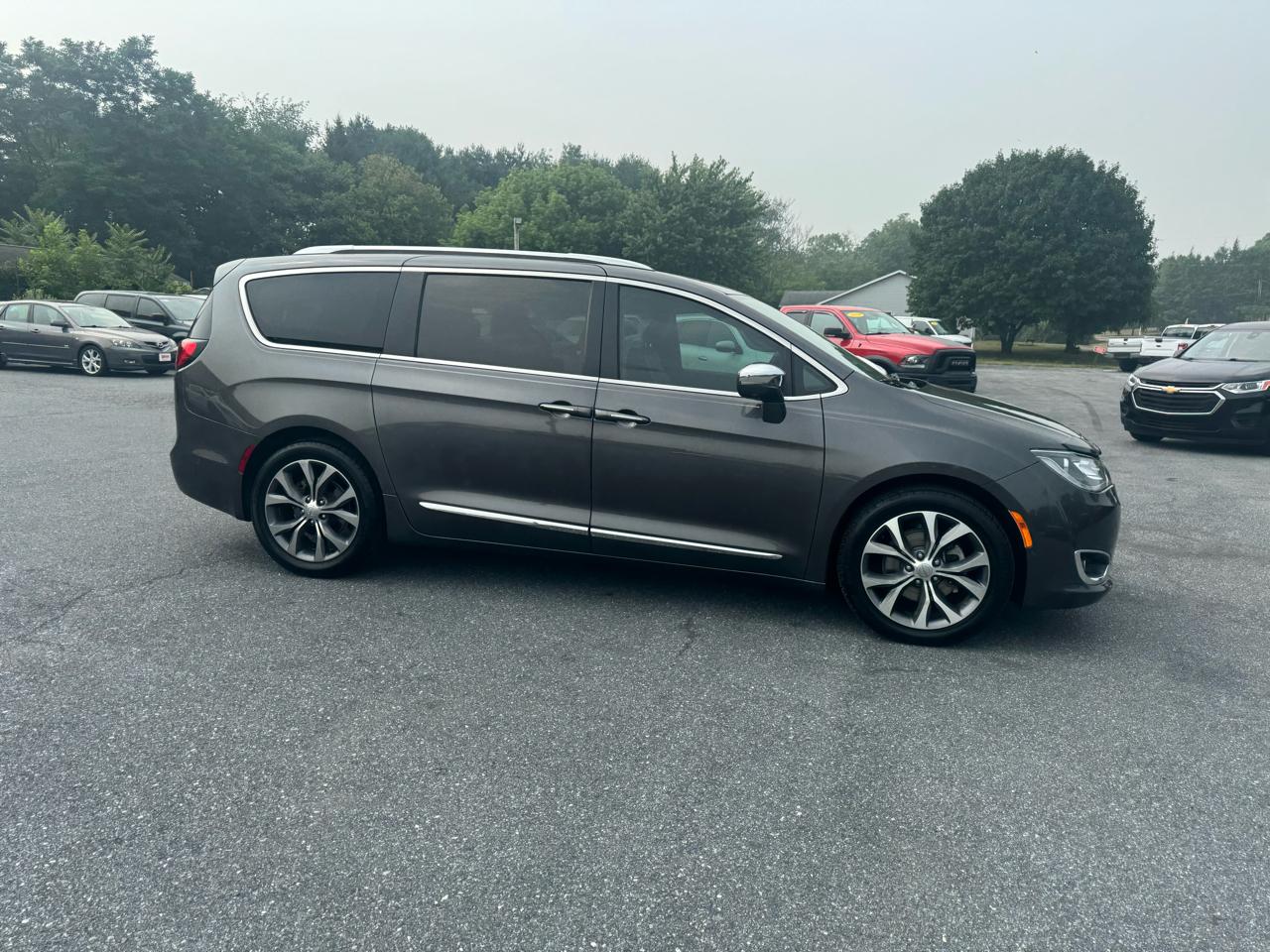 Chrysler Pacifica Limited FWD 2017