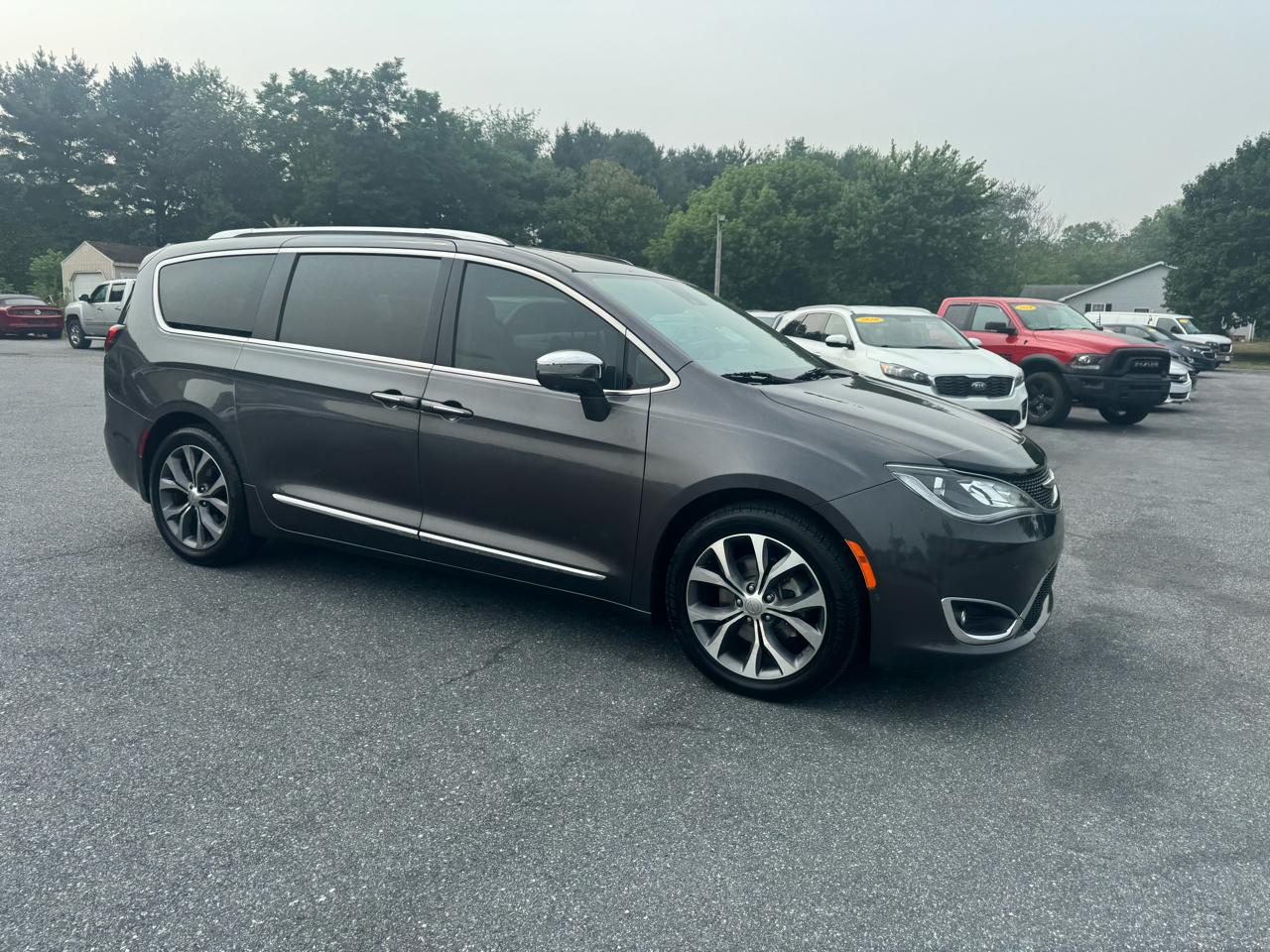 Chrysler Pacifica Limited FWD 2017