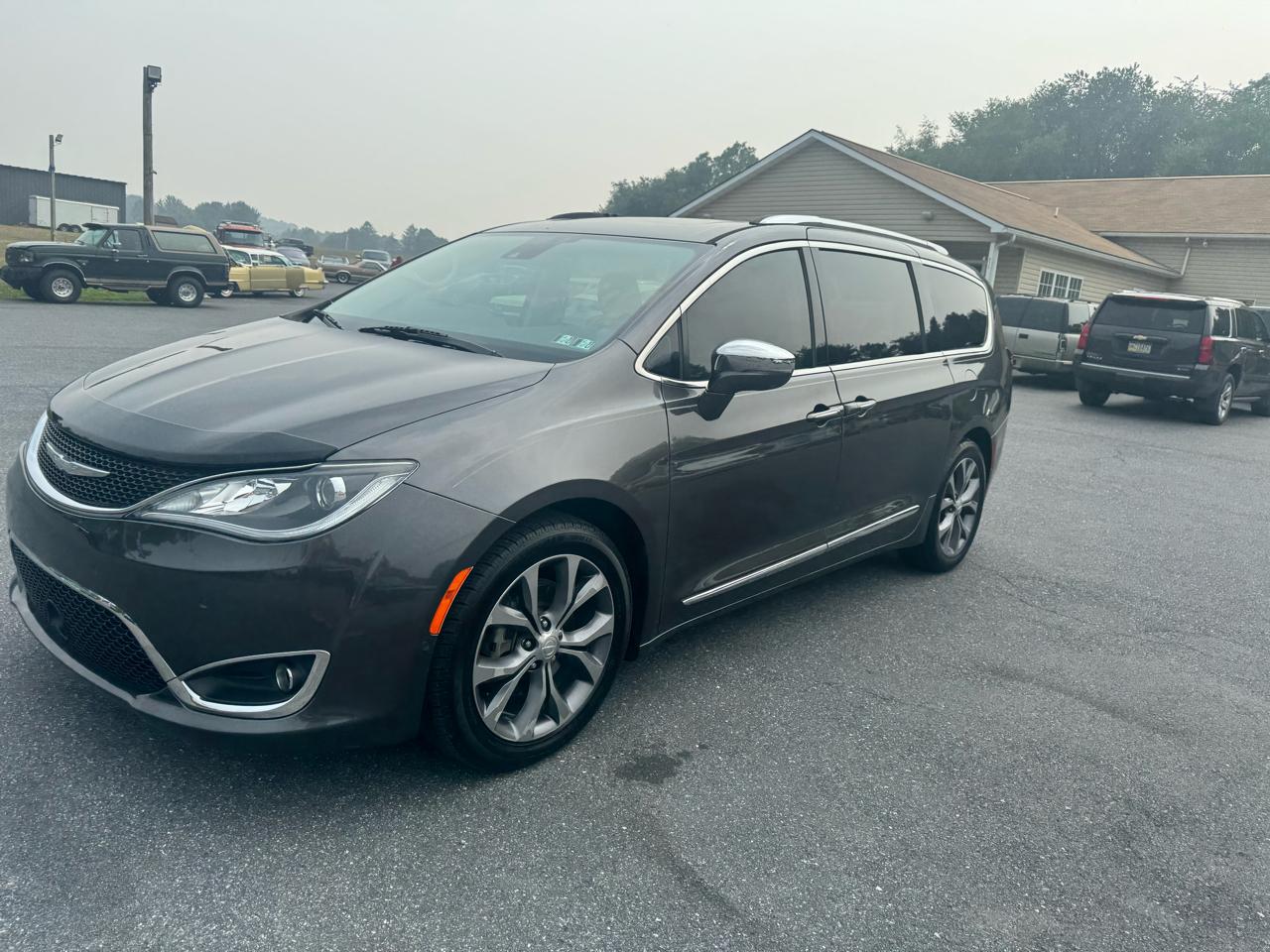 Chrysler Pacifica Limited FWD 2017