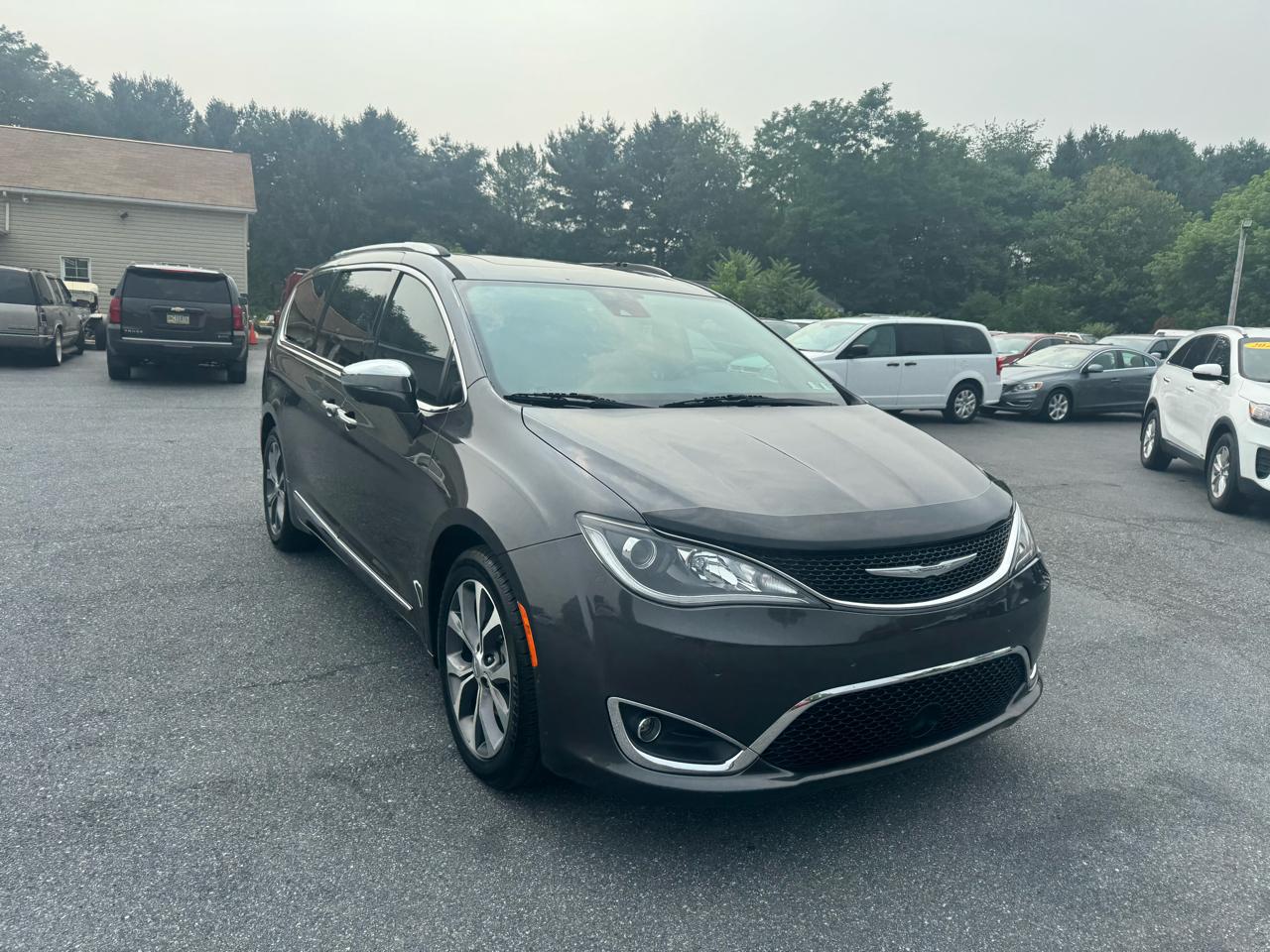 Chrysler Pacifica Limited FWD 2017