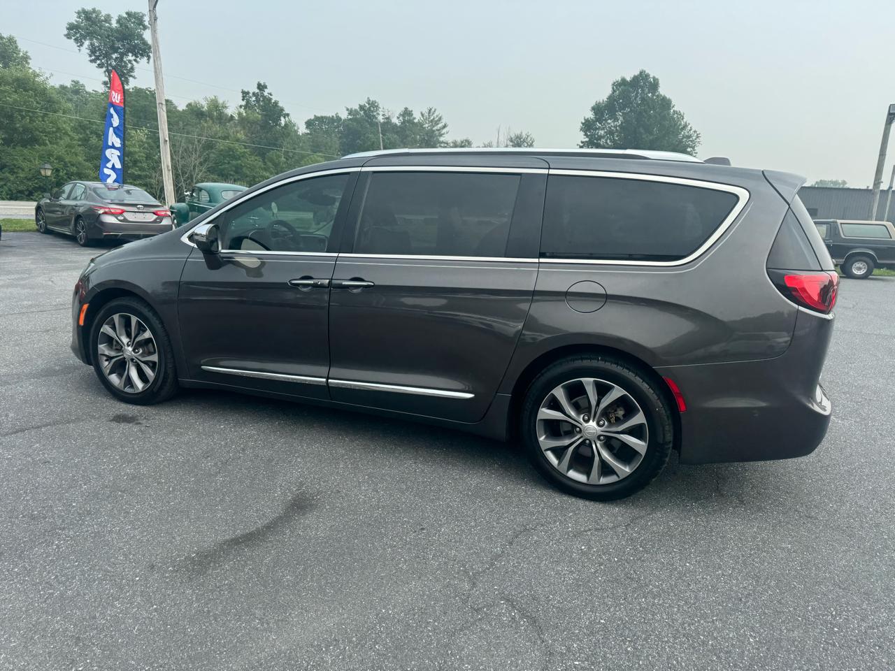 Chrysler Pacifica Limited FWD 2017