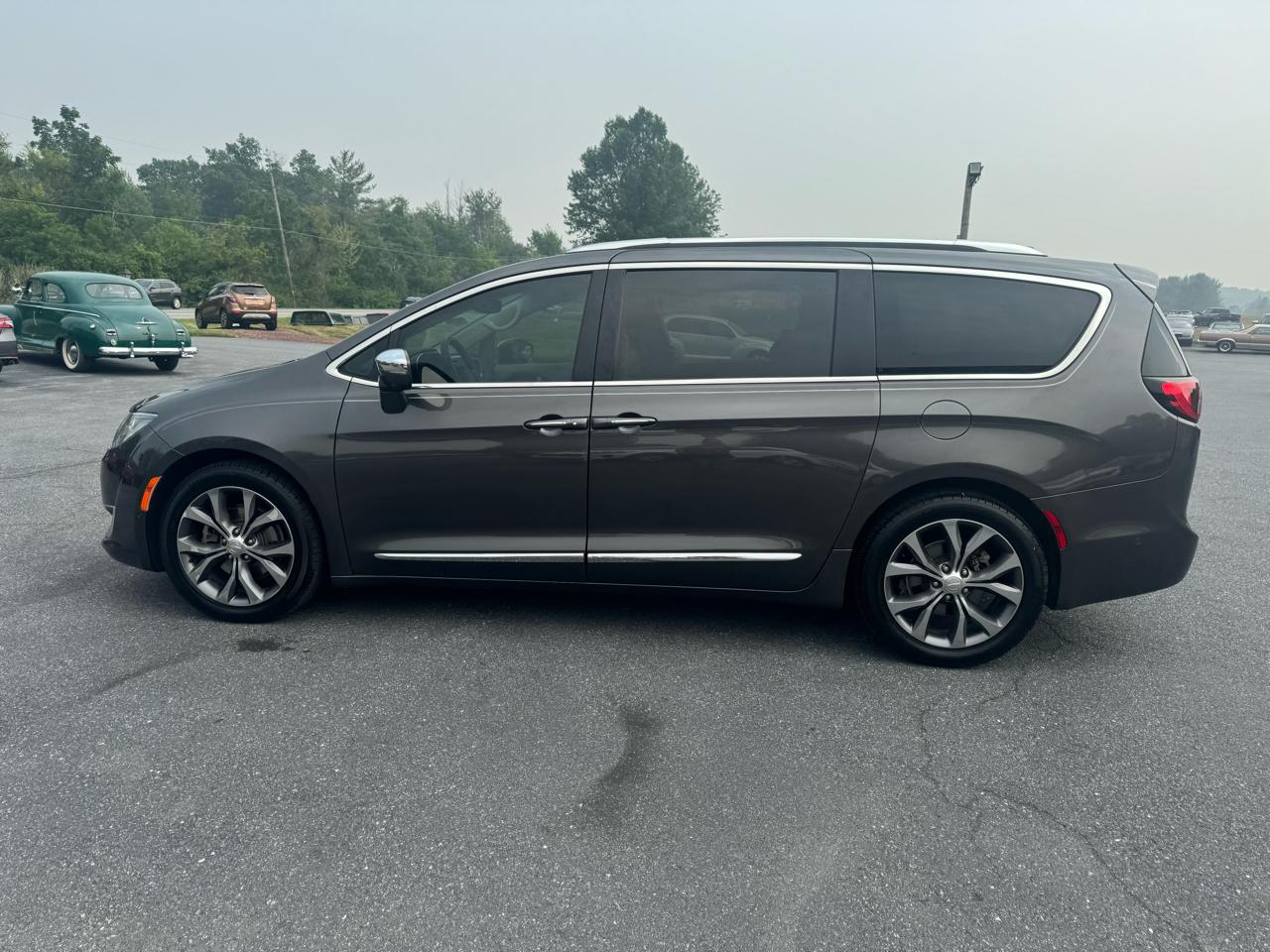 Chrysler Pacifica Limited FWD 2017