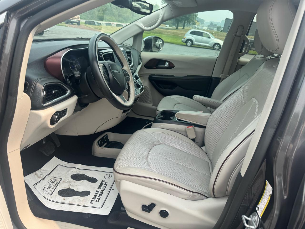 Chrysler Pacifica Limited FWD 2017