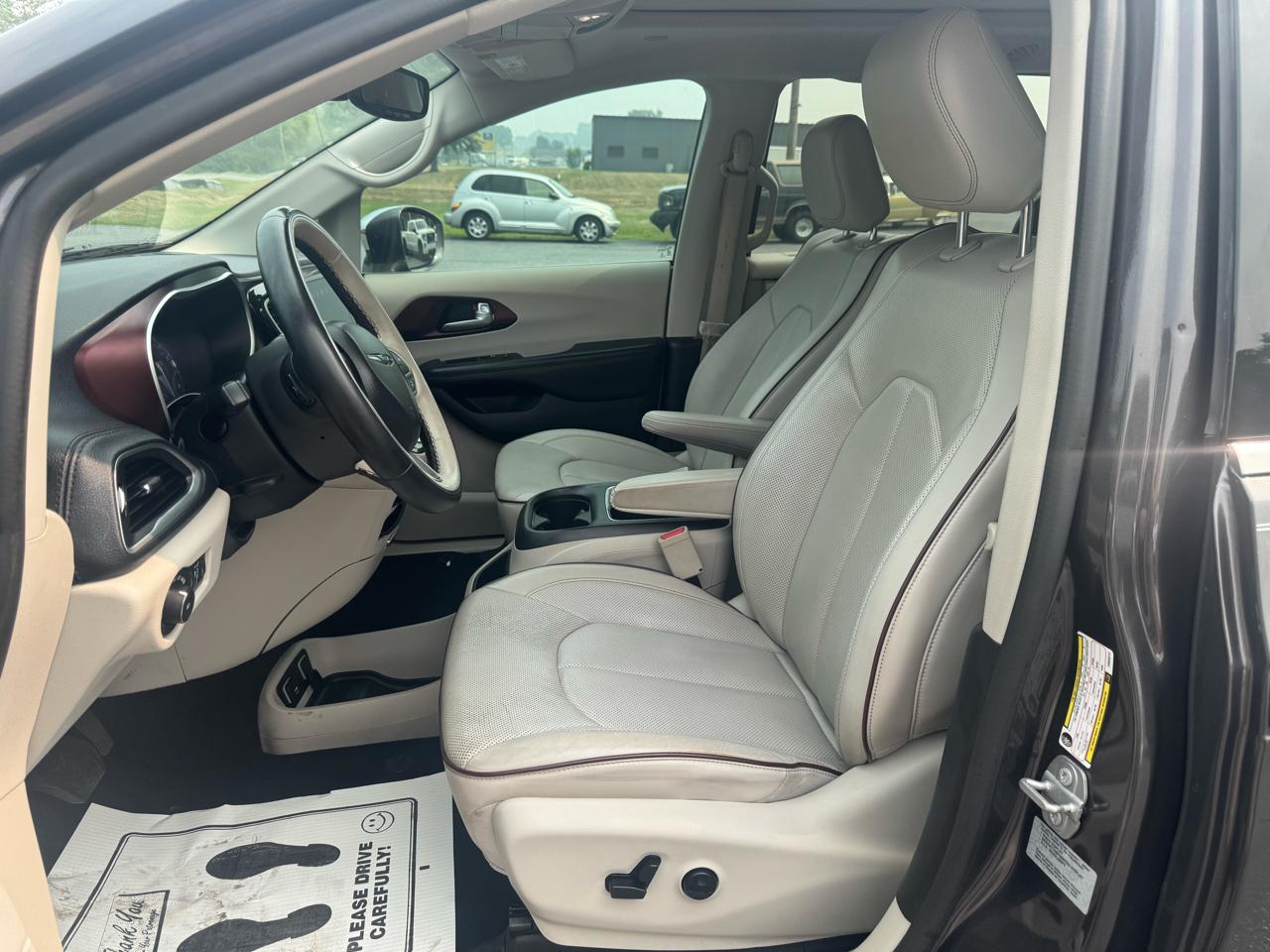 Chrysler Pacifica Limited FWD 2017