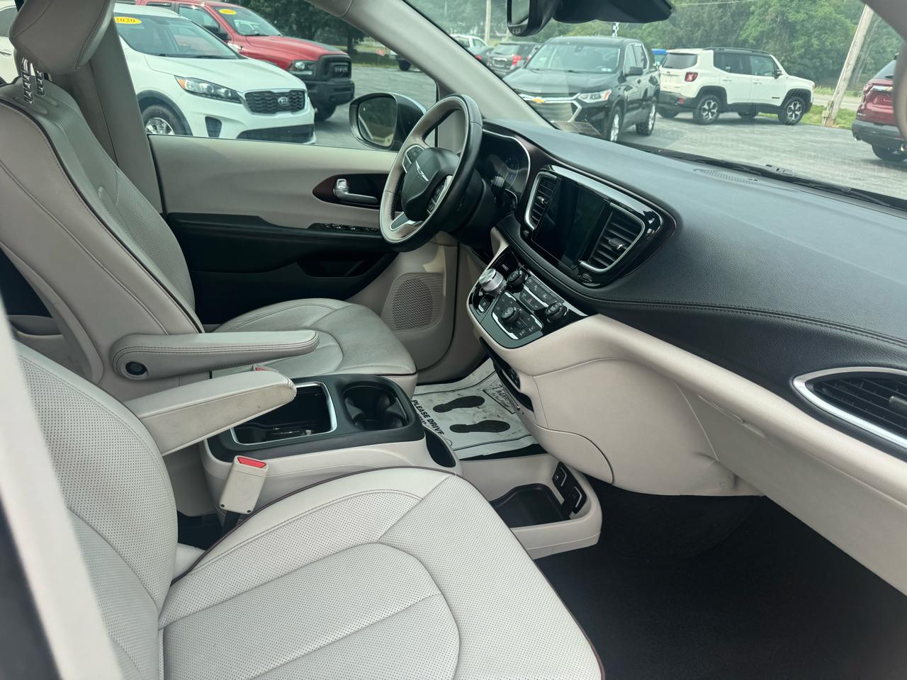 Chrysler Pacifica Limited FWD 2017