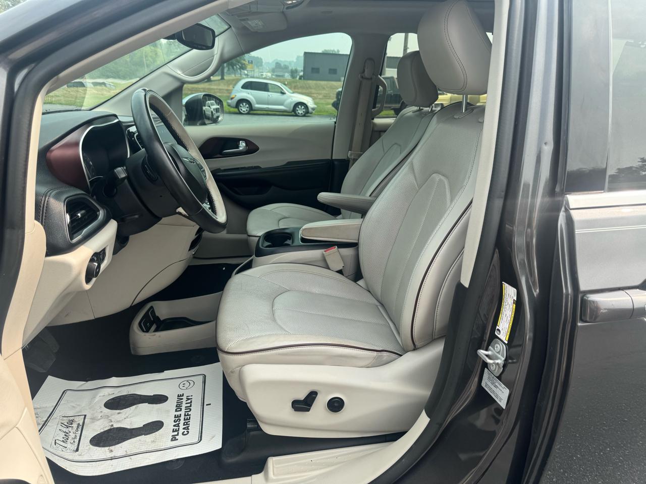Chrysler Pacifica Limited FWD 2017