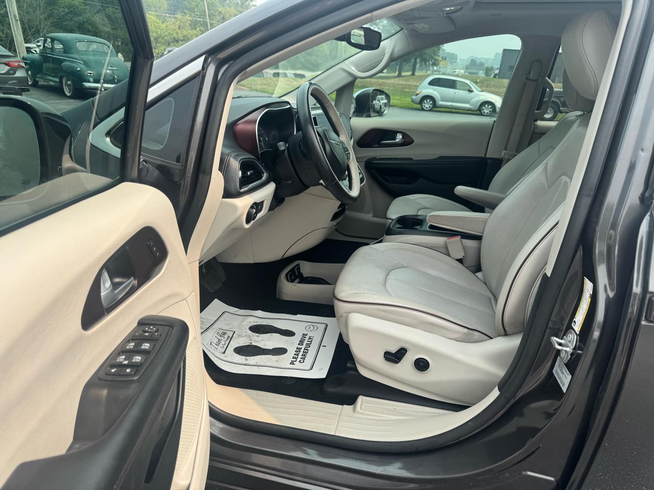 Chrysler Pacifica Limited FWD 2017