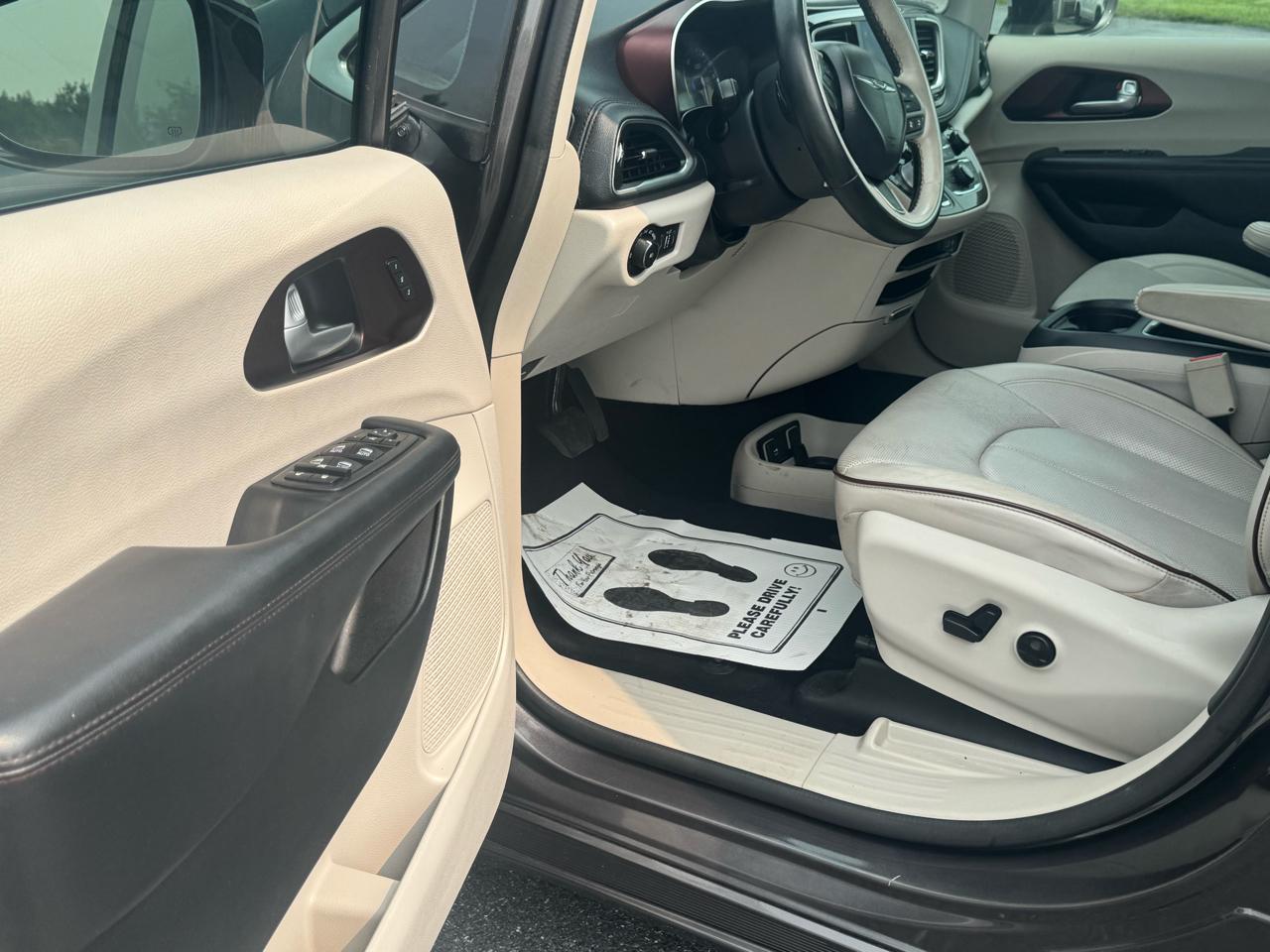 Chrysler Pacifica Limited FWD 2017