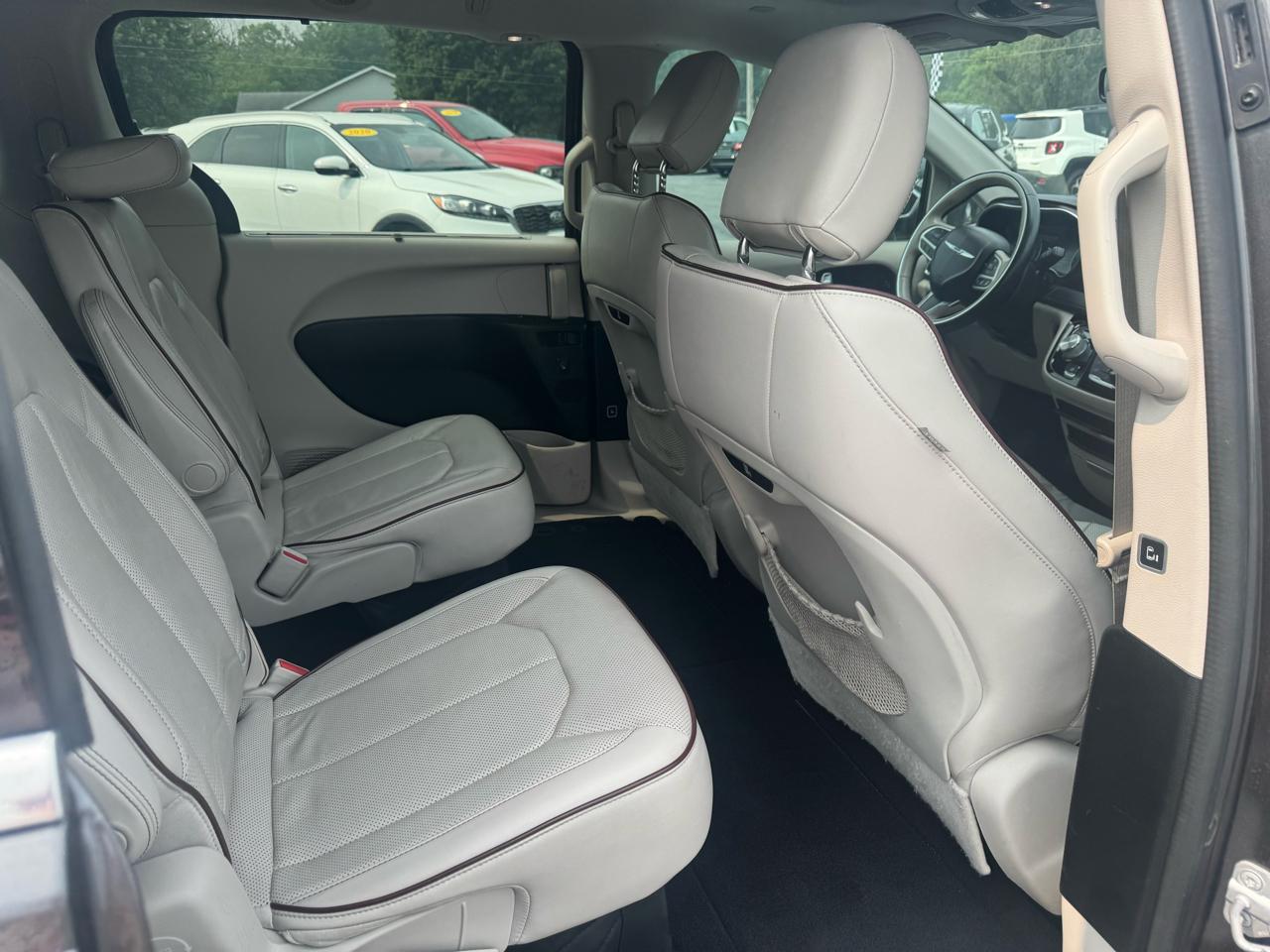 Chrysler Pacifica Limited FWD 2017