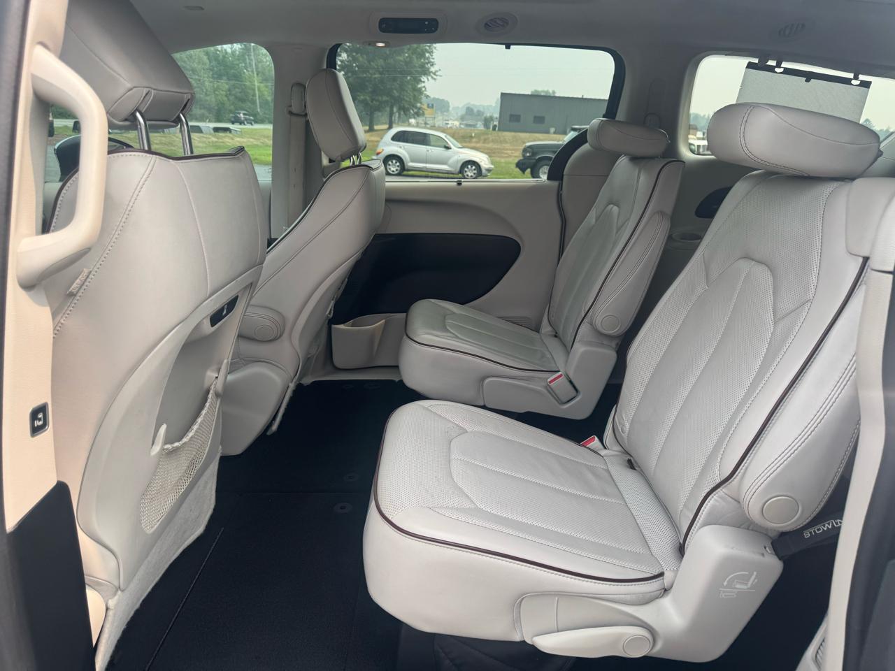 Chrysler Pacifica Limited FWD 2017