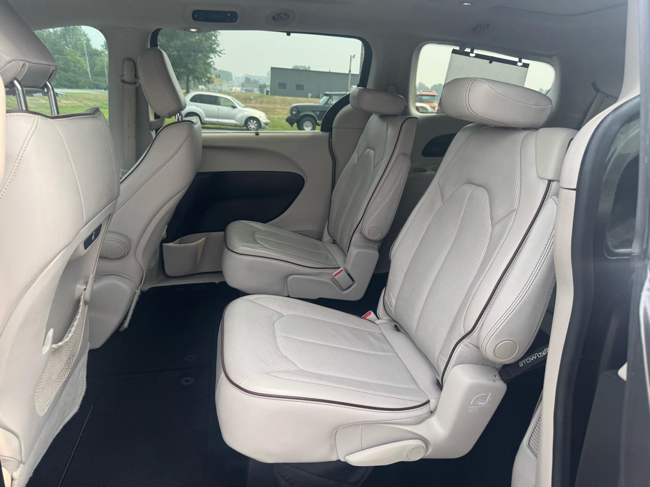 Chrysler Pacifica Limited FWD 2017