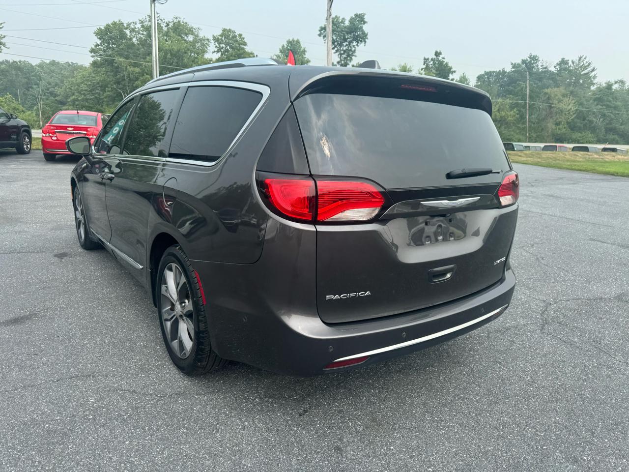 Chrysler Pacifica Limited FWD 2017