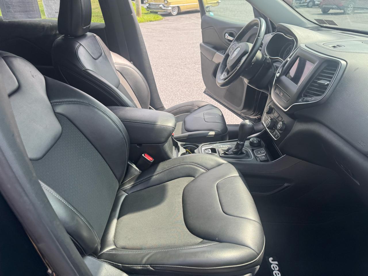 Jeep Cherokee Latitude Plus 4x4 2019
