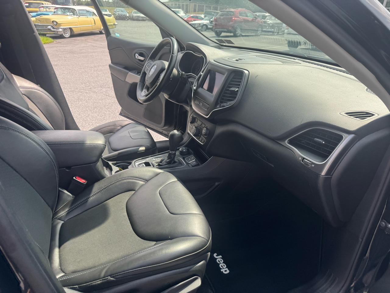 Jeep Cherokee Latitude Plus 4x4 2019