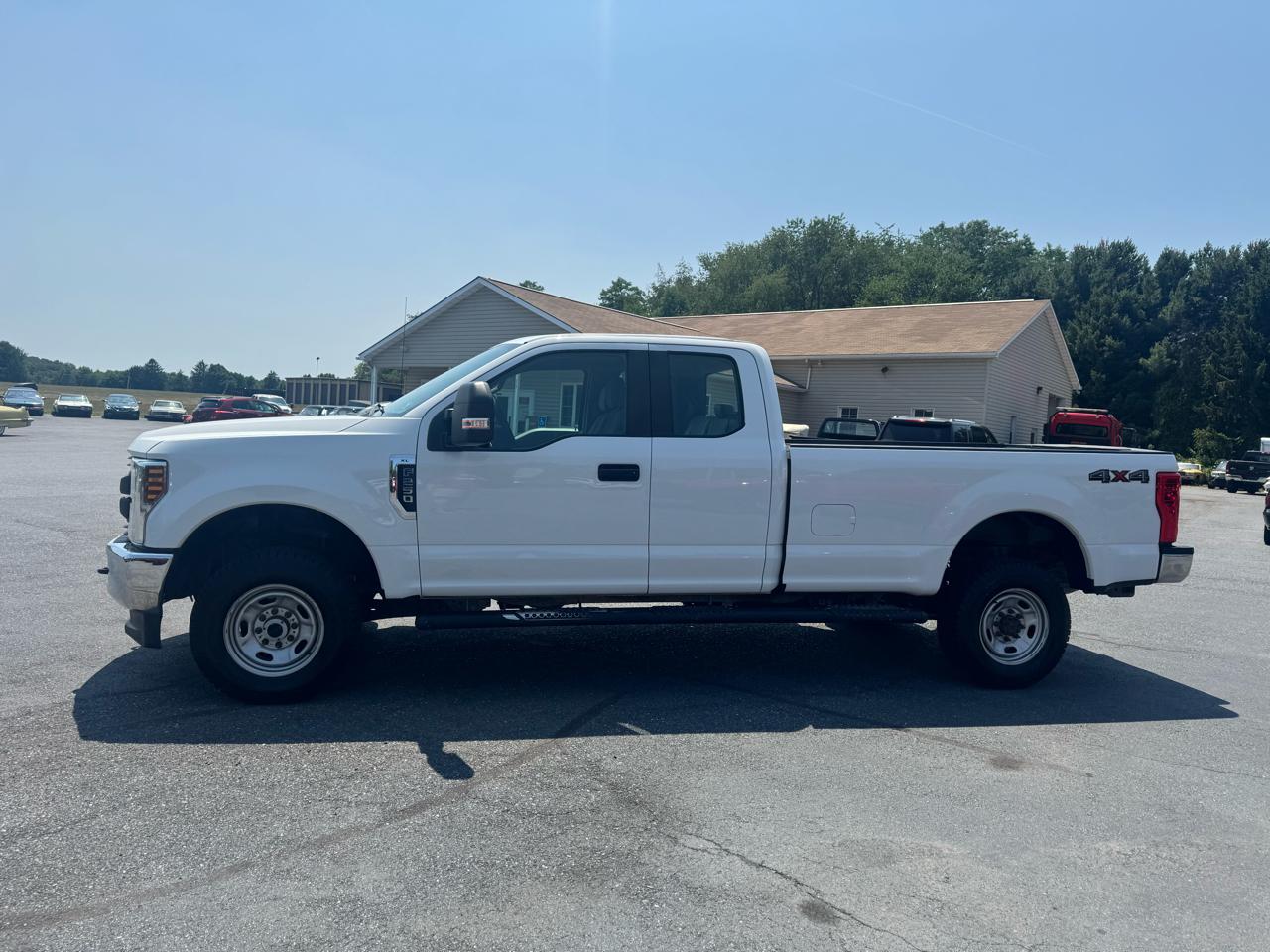 Ford Super Duty F-250 SRW XL 4WD SuperCab 8' Box 2019
