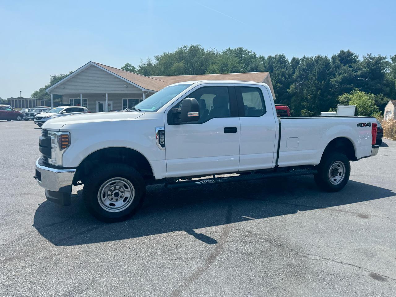 Ford Super Duty F-250 SRW XL 4WD SuperCab 8' Box 2019