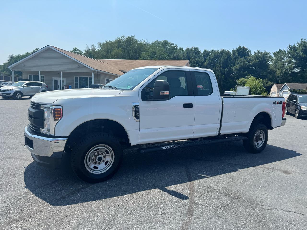 Ford Super Duty F-250 SRW XL 4WD SuperCab 8' Box 2019