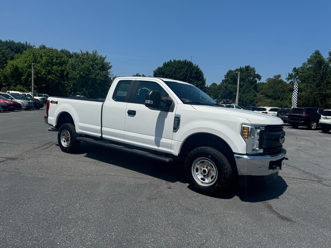 Ford Super Duty F-250 SRW XL 4WD SuperCab 8' Box 2019