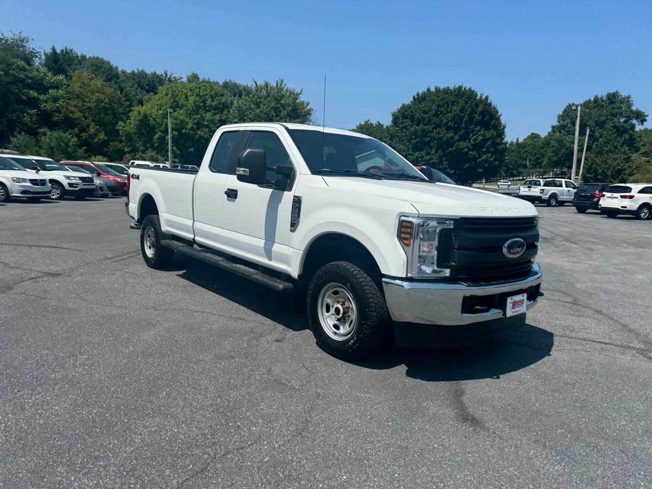 Ford Super Duty F-250 SRW XL 4WD SuperCab 8' Box 2019