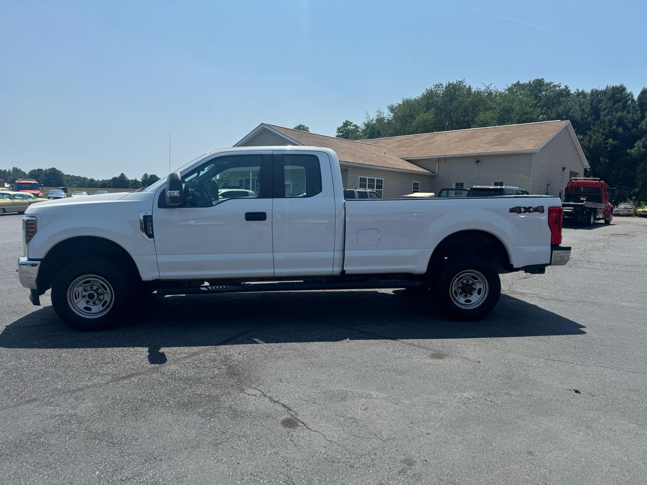 Ford Super Duty F-250 SRW XL 4WD SuperCab 8' Box 2019