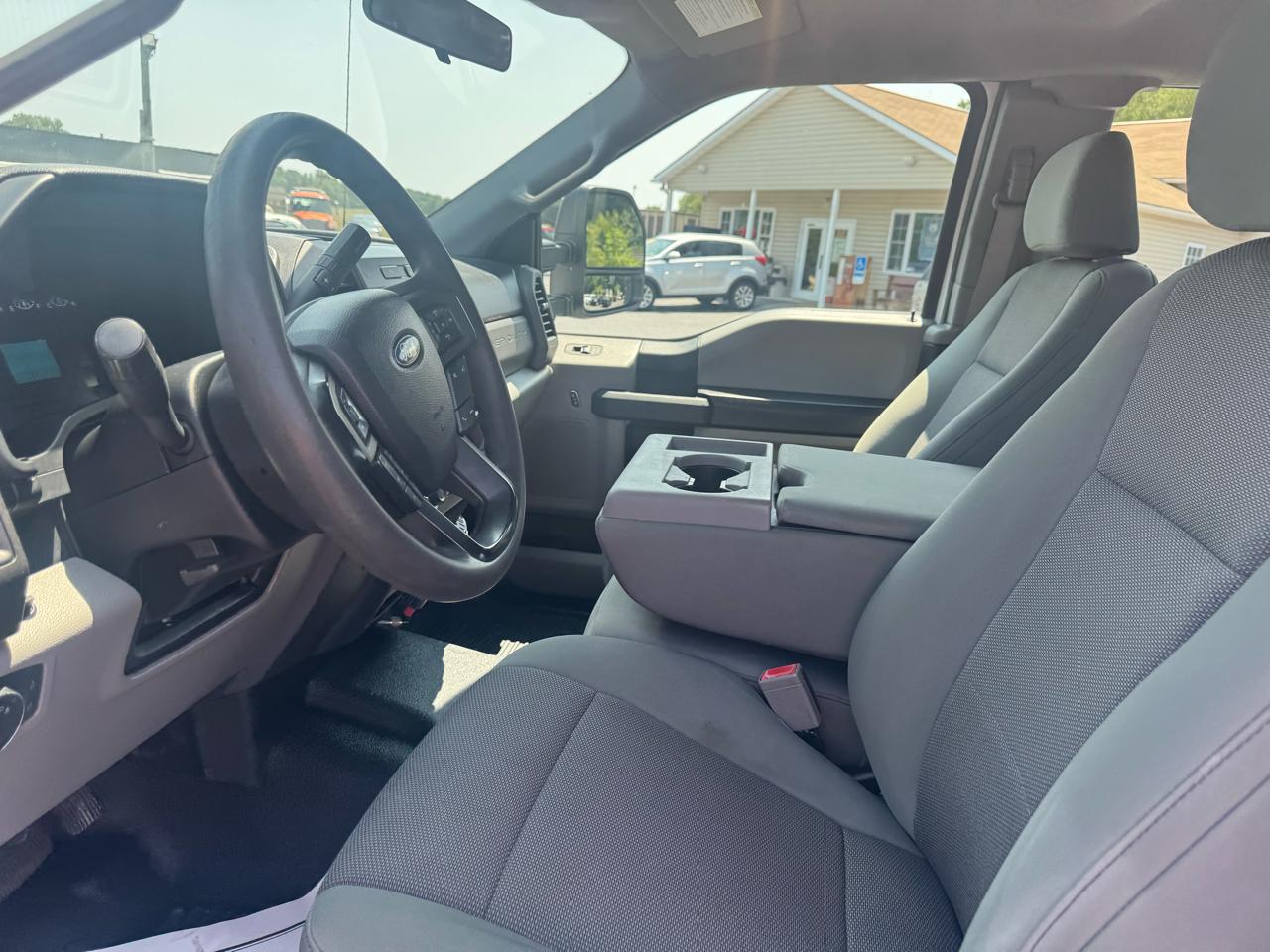 Ford Super Duty F-250 SRW XL 4WD SuperCab 8' Box 2019