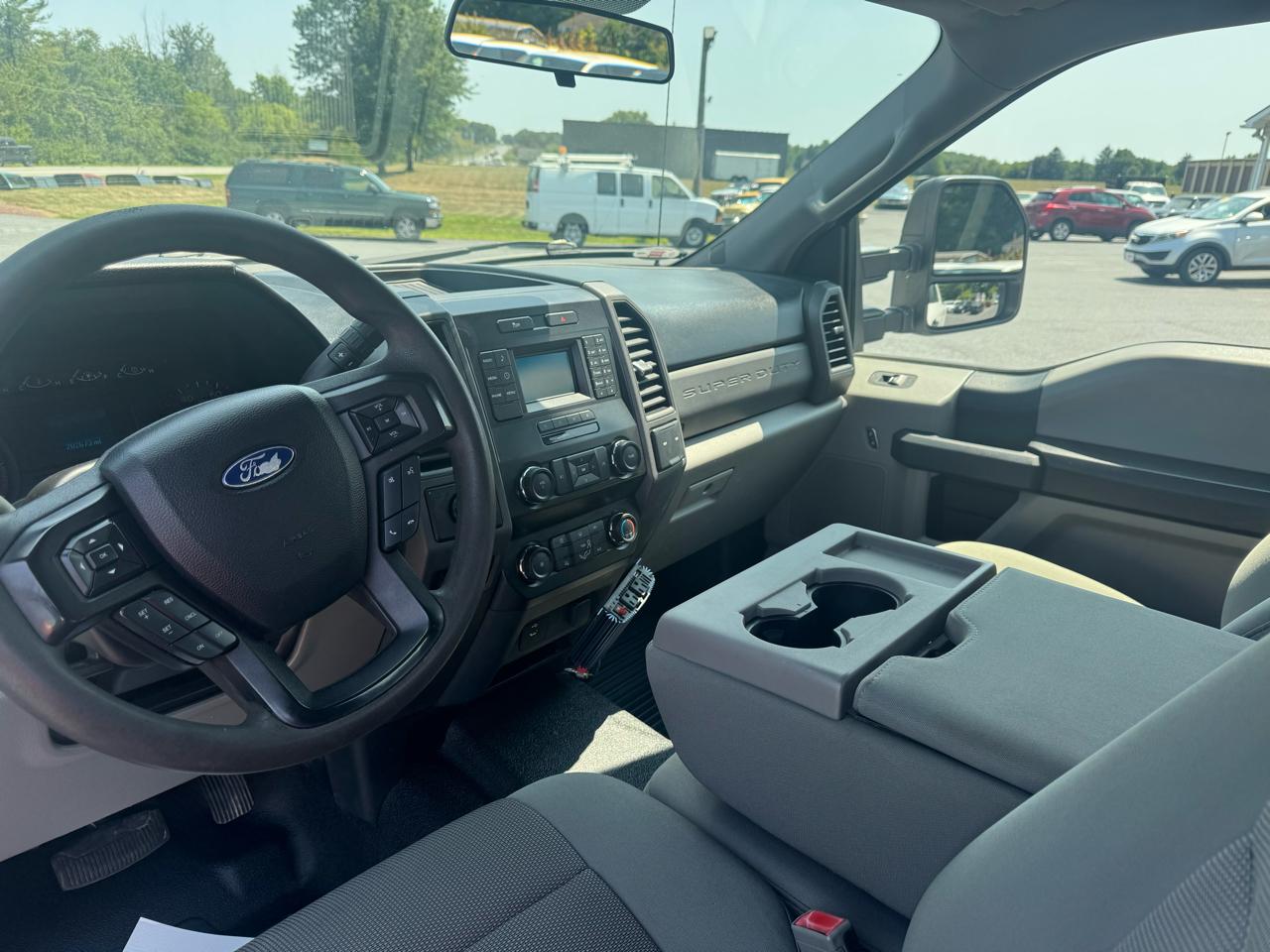 Ford Super Duty F-250 SRW XL 4WD SuperCab 8' Box 2019