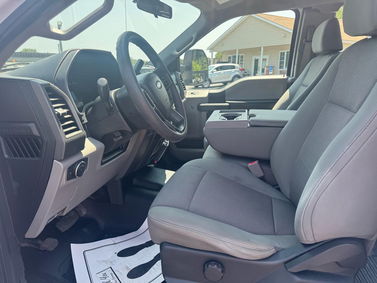 Ford Super Duty F-250 SRW XL 4WD SuperCab 8' Box 2019