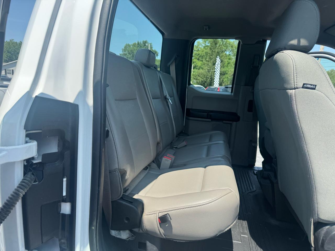 Ford Super Duty F-250 SRW XL 4WD SuperCab 8' Box 2019