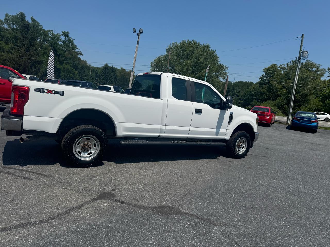 Ford Super Duty F-250 SRW XL 4WD SuperCab 8' Box 2019