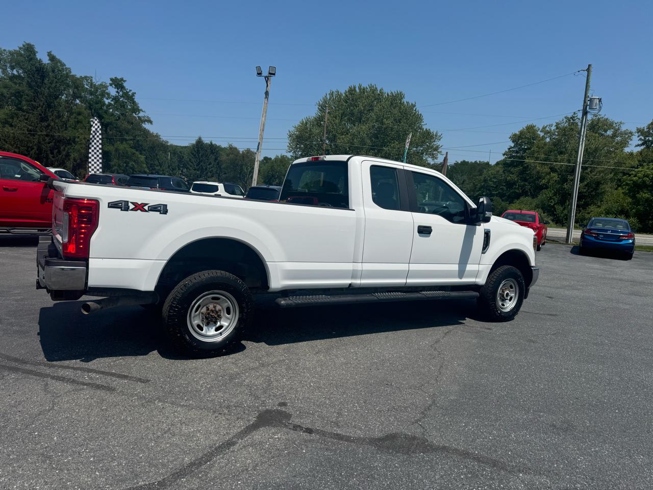 Ford Super Duty F-250 SRW XL 4WD SuperCab 8' Box 2019
