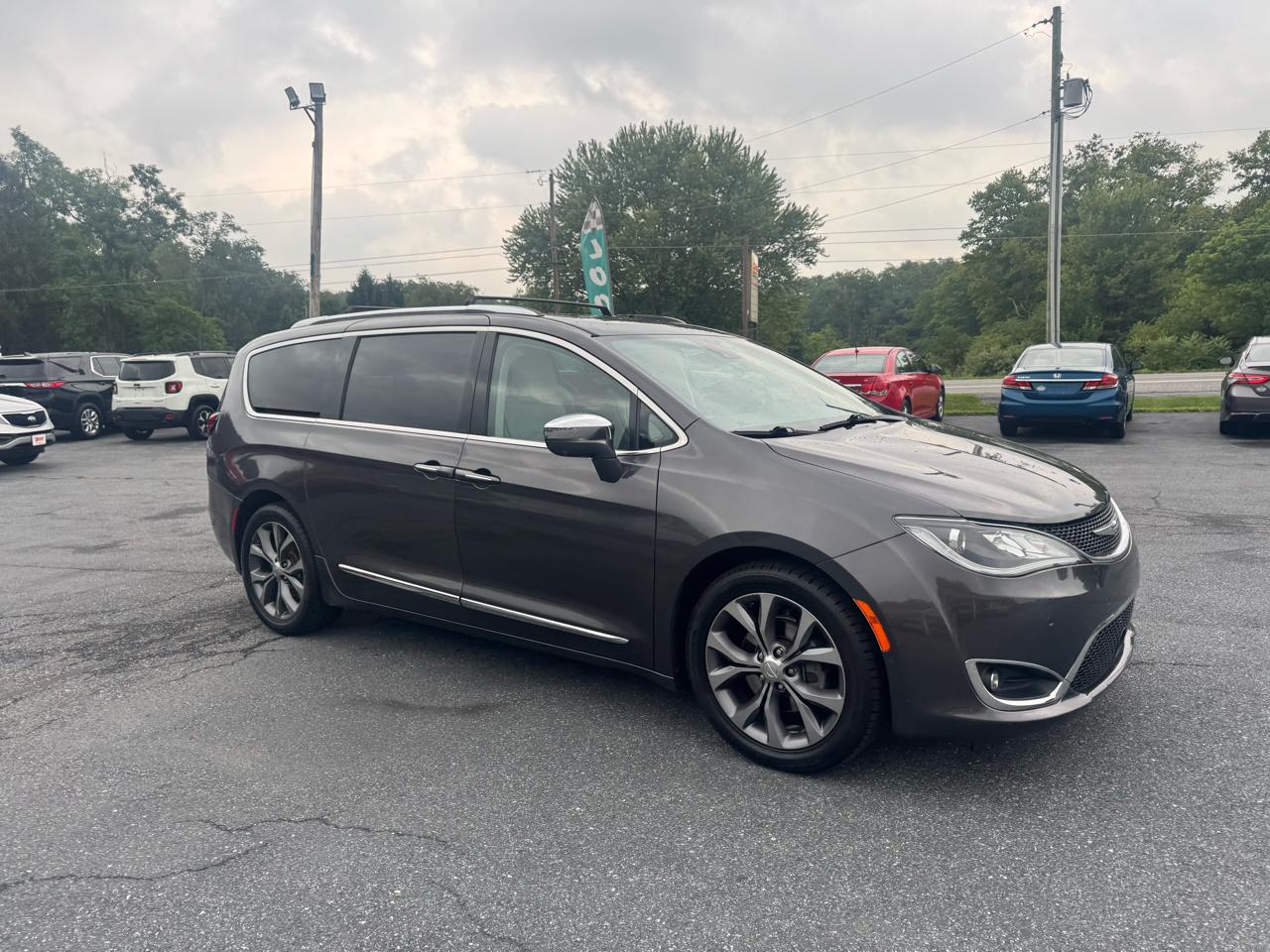 Chrysler Pacifica Limited FWD 2017