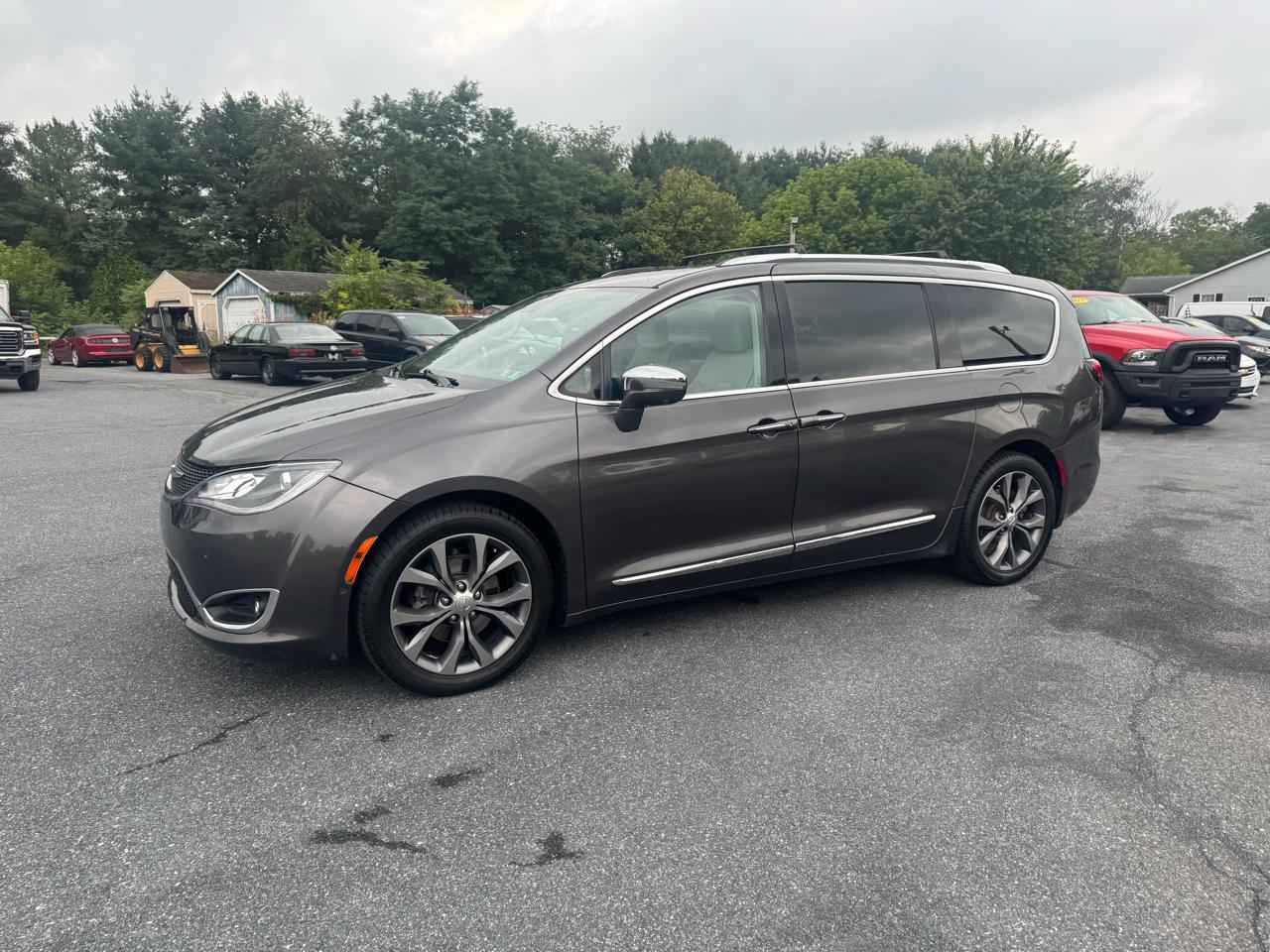 Chrysler Pacifica Limited FWD 2017