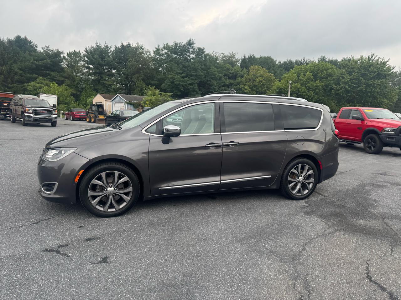 Chrysler Pacifica Limited FWD 2017