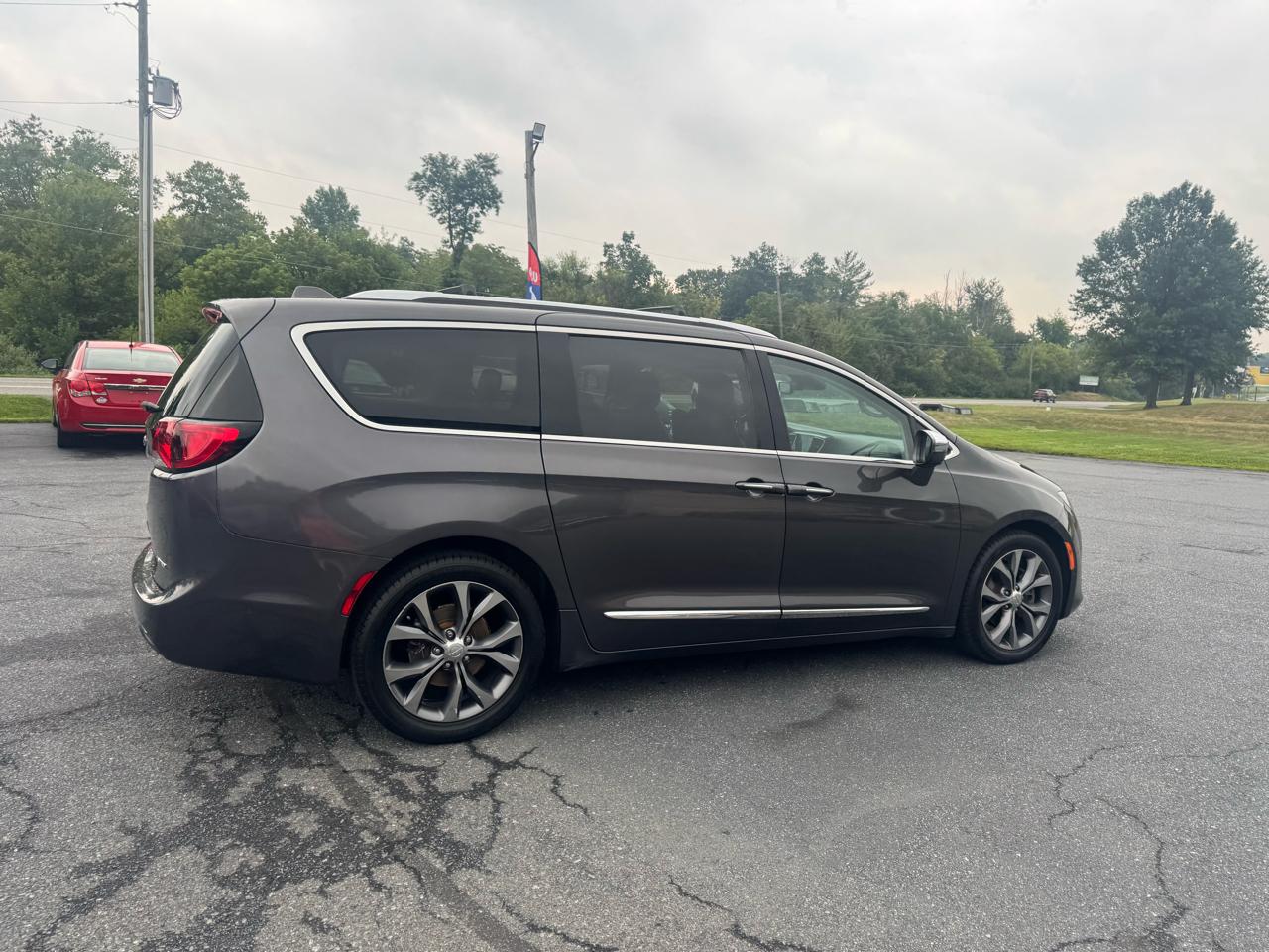 Chrysler Pacifica Limited FWD 2017