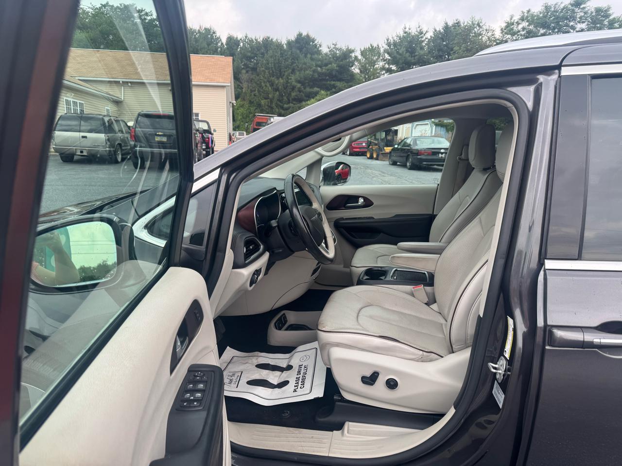 Chrysler Pacifica Limited FWD 2017