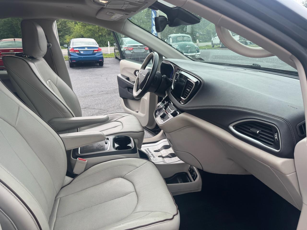 Chrysler Pacifica Limited FWD 2017