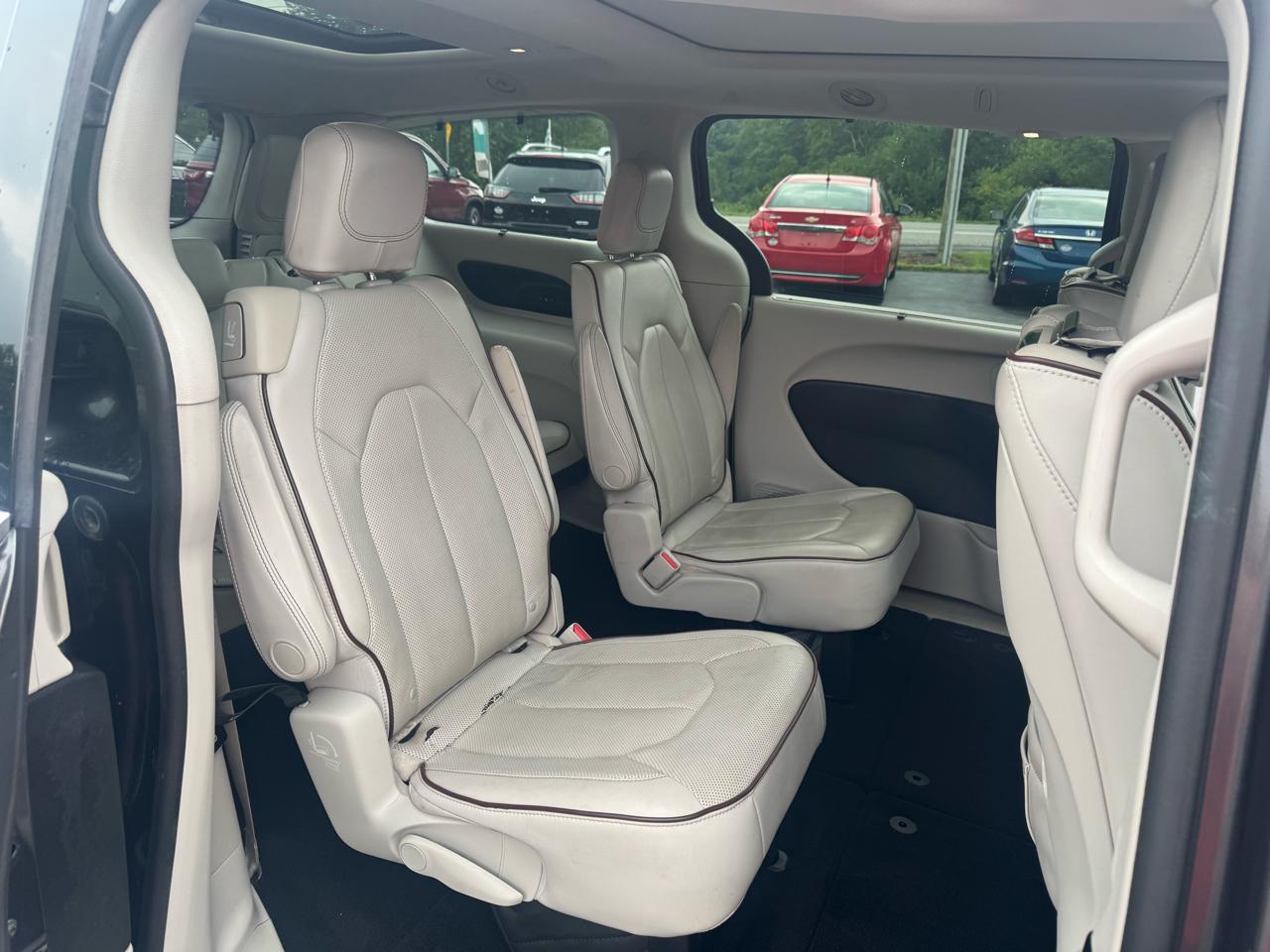 Chrysler Pacifica Limited FWD 2017