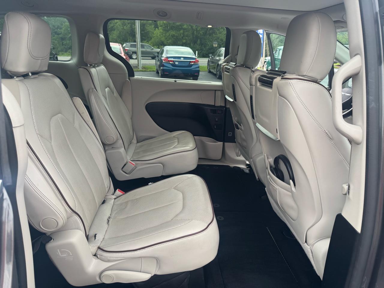 Chrysler Pacifica Limited FWD 2017