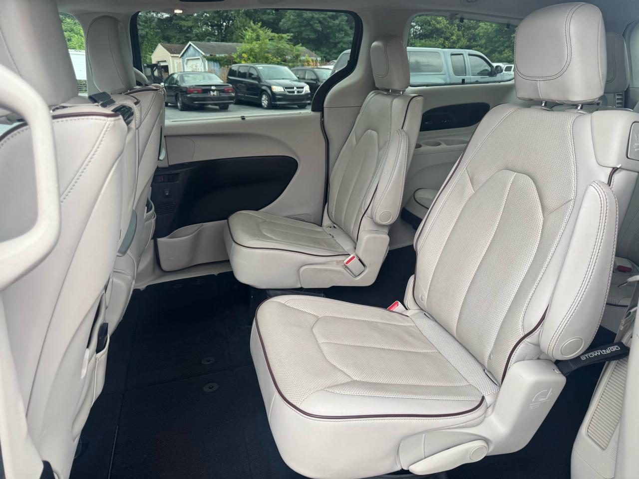 Chrysler Pacifica Limited FWD 2017