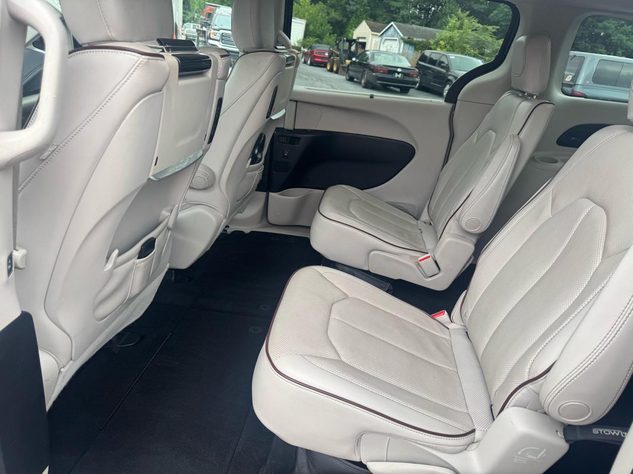 Chrysler Pacifica Limited FWD 2017