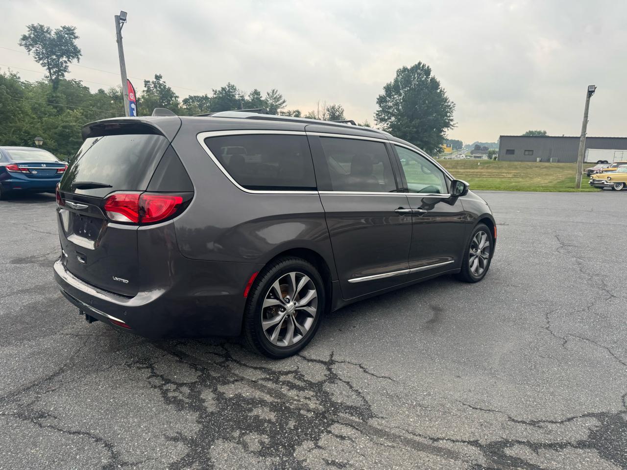 Chrysler Pacifica Limited FWD 2017