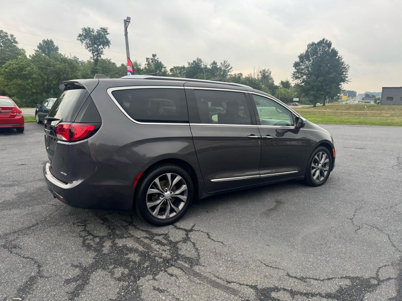 Chrysler Pacifica Limited FWD 2017